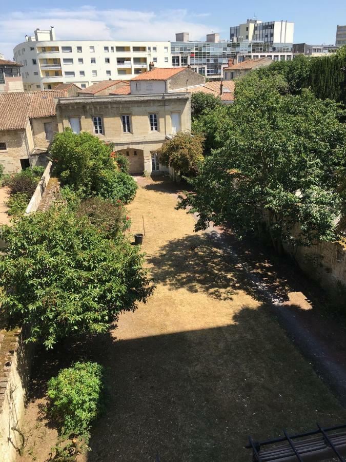 Le Galaxy Centre La Breche Wifi Calme Vue Jardin Apartman Niort Kültér fotó